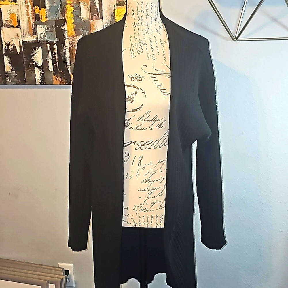 Forever 21 Black Long Cardigan Color Black‎ Size Small